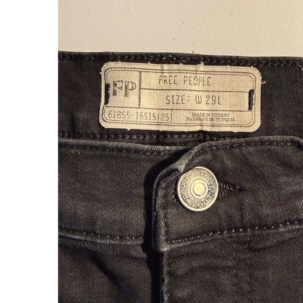 Free People Women's Distressed Skinny Jeans Black Size 8 (29) - Picture 3 of 6